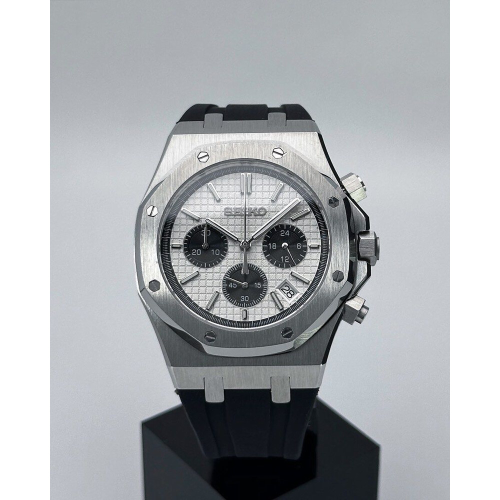 Seiko panda quartz chronograph clearance